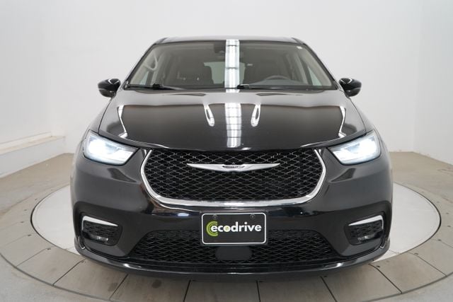 chrysler pacifica phev 2024 2C4RC1S70RR137795 image chrysler pacifica phev 2024 2C4RC1S70RR137795 image